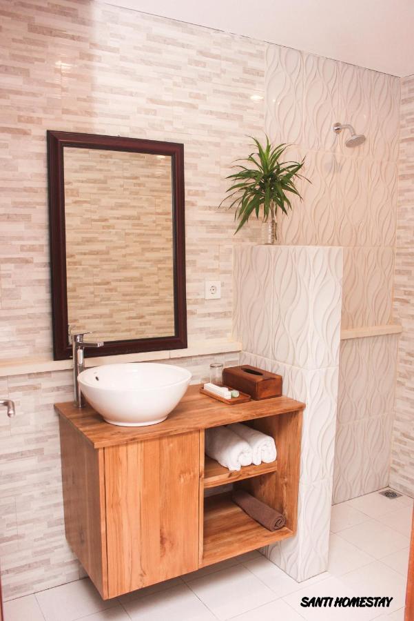 Santi Homestay Canggu Eksteriør billede