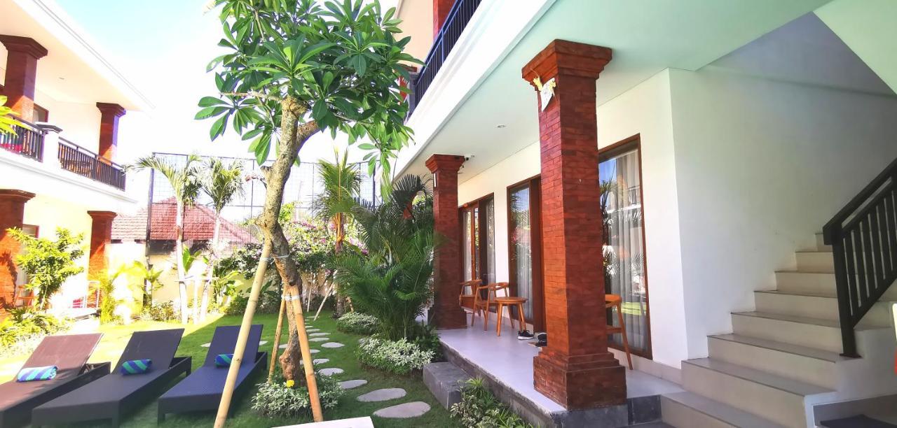 Santi Homestay Canggu Eksteriør billede