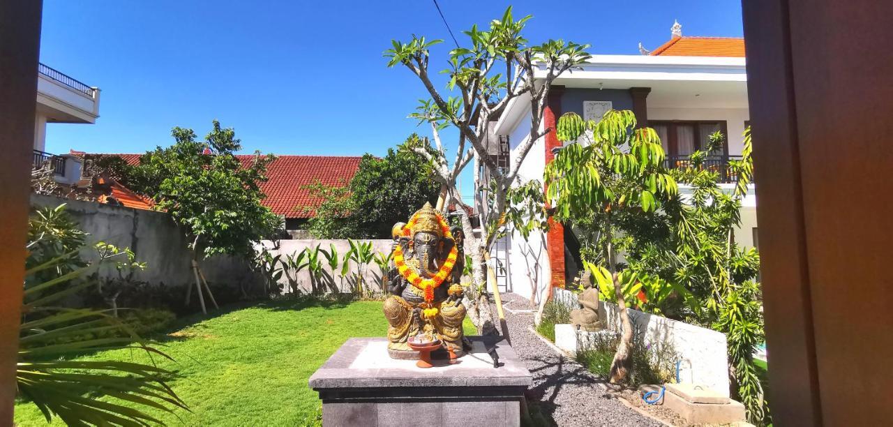 Santi Homestay Canggu Eksteriør billede